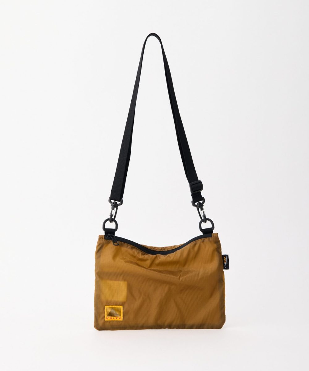 ケルティ「エアリー フラット ポーチ S」¥3,850/H18×W26×D1㎝