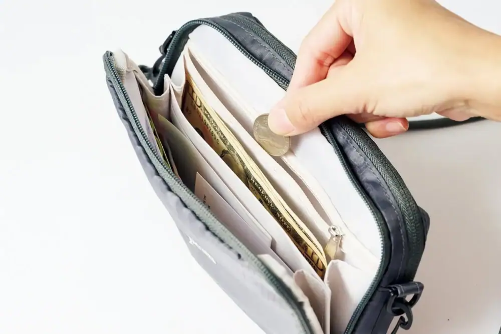 第2位　【完売必至】初登場「スノーピーク」付録は絶対買い！リンネル6月号のお財布ショルダーが優秀すぎる