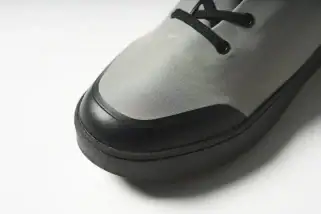 ワークマン“雨でも無敵”2500円の防水シューズ、「GORE-TEX®搭載で無双」サロモンの究極スニーカー…ほか【水に強いスニーカーの人気記事ランキングベスト3】（2026年3月版）