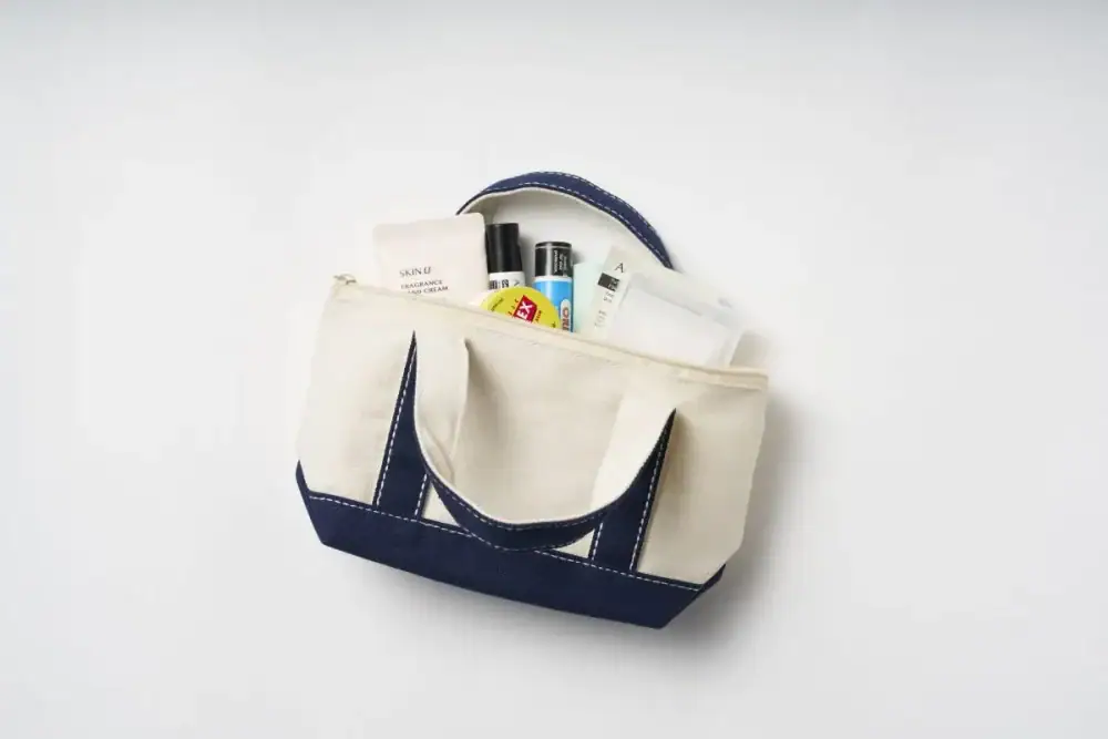 第3位　【完売必至】L.L.Beanの調光サングラス＆トート型ケースが凄すぎる！MonoMax4月号付録の豪華3点セットに予約殺到中