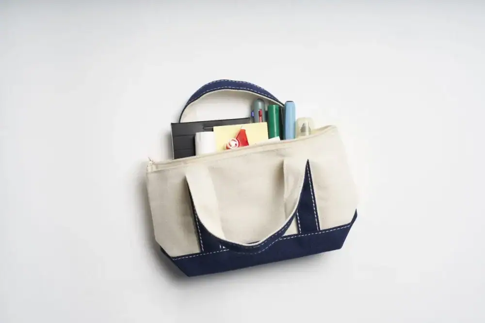 第3位　【完売必至】L.L.Beanの調光サングラス＆トート型ケースが凄すぎる！MonoMax4月号付録の豪華3点セットに予約殺到中