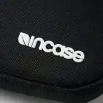 第1位　【これ付録でいいの？】Incase「PCマルチケース」が1,390円は事件！AirTagポケット付きで収納力が完璧すぎる