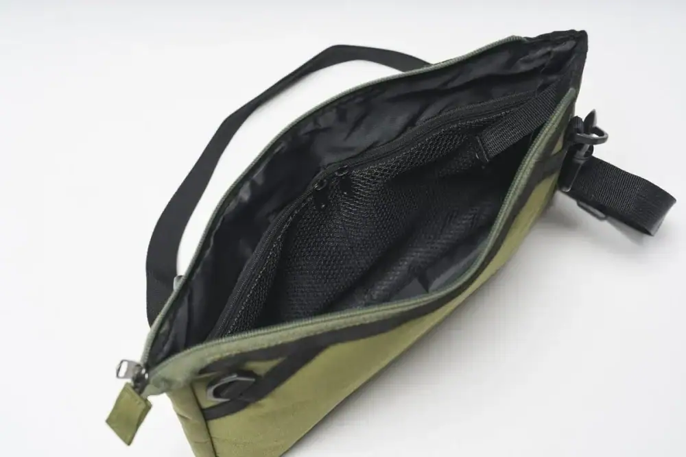 第2位　【ワークマンで絶対買い】隠しギミックが凄い「1500円サコッシュ」はバッグ2個分の価値アリ！スタイリストが徹底解説