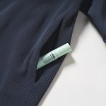 サイドポケットがあり、ブルゾンとしての収納力も