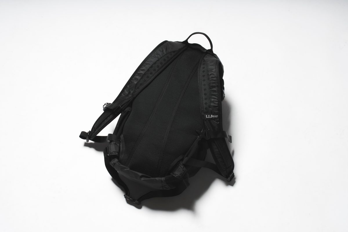 湿気を逃がす仕様で背負い心地も快適