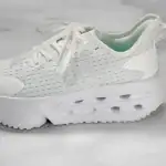 第1位　【ワークマン】3900円「疲れない＆蒸れない」神スニーカーが歩きやすすぎた！驚愕の6.5cm厚底を徹底レビュー