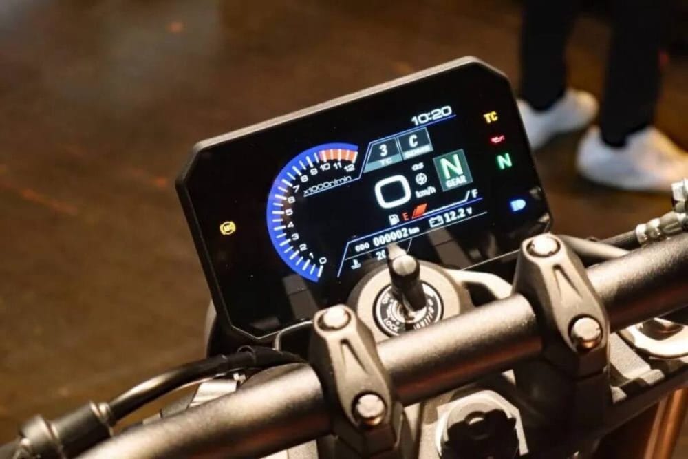 第2位　【初速で受注1000台超え】スズキの新型「GSX-8T / 8TT」が大ヒット。イタリアンデザインと最新装備の融合がたまらない