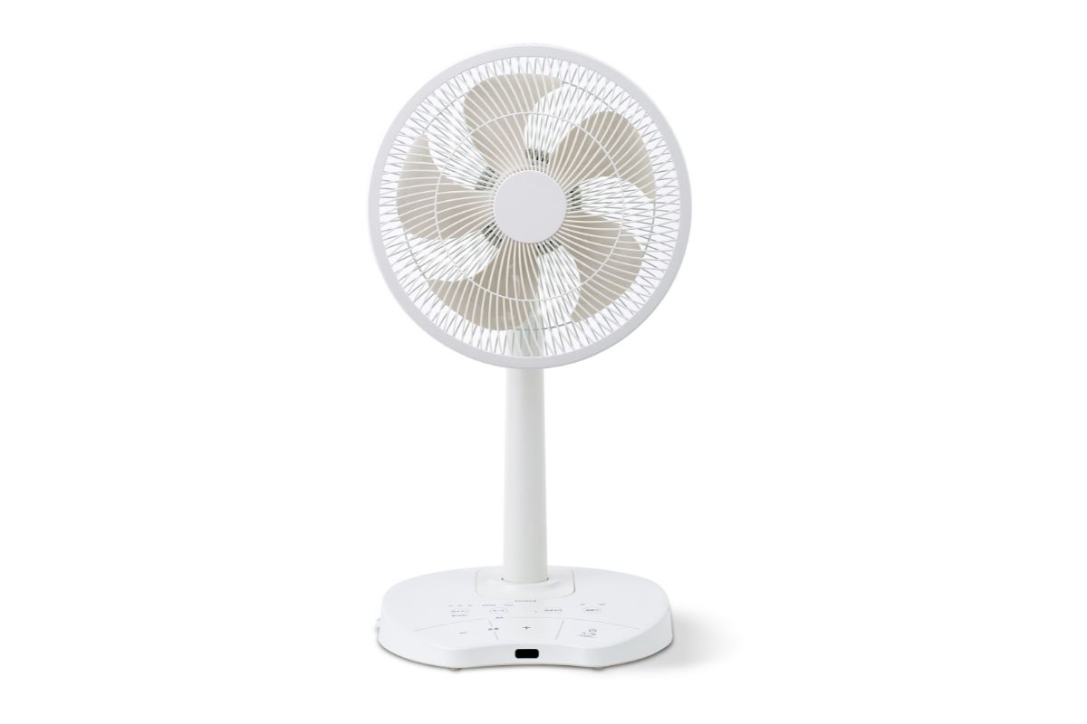 シロカ「DC リビング扇風機 しゃがみま扇」¥12,980/幅36×奥行32×高さ69~89㎝/3.8㎏/風量8段階