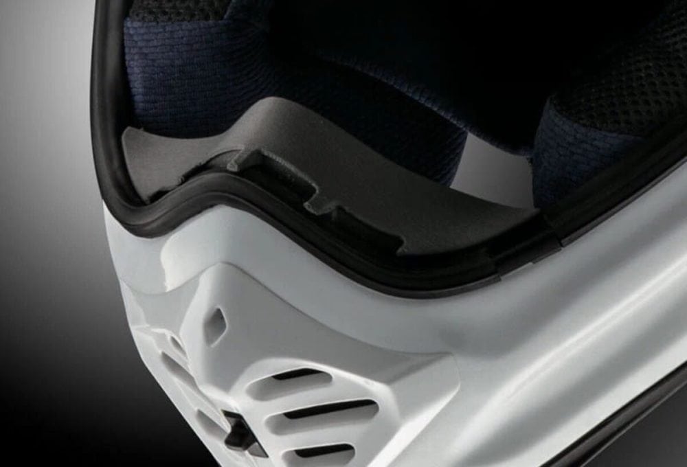 第2位　【アライの傑作】1つで2役こなす万能ヘルメット「TX STRADA」が買いな理由。オンロードもアドベンチャーもこれ1個で完結