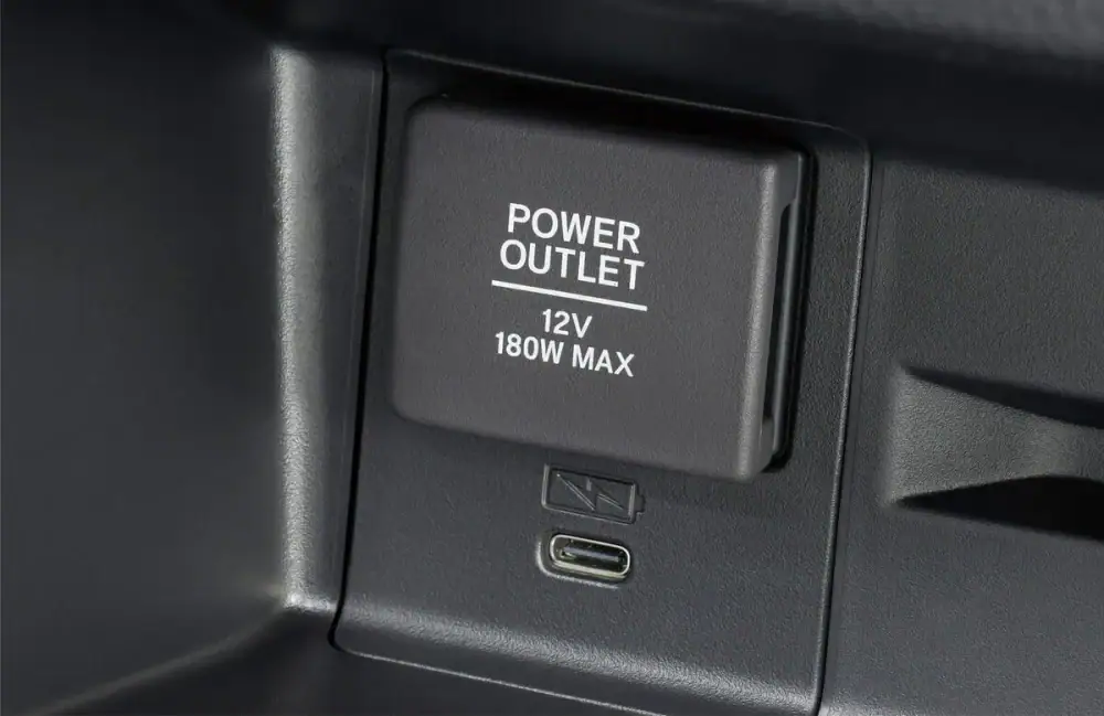 第3位　「こんなN-VAN待っていた！」一部改良、特別仕様車・NATURE STYLEに待望のターボ追加で“車中泊＆キャンプ”の最強仕様に