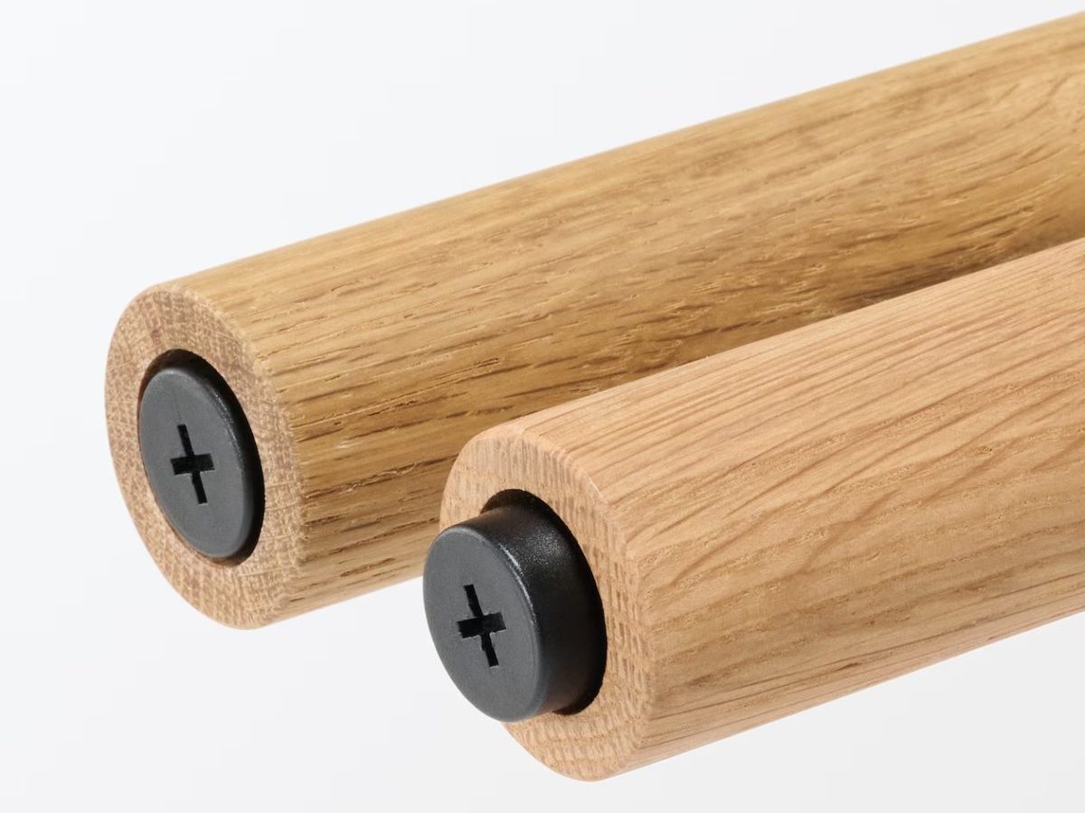 DIYが苦手でも安心!脚を回すだけの簡単組み立て