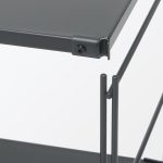 棚板をはめ、六角レンチで締めるだけで組み立て可能