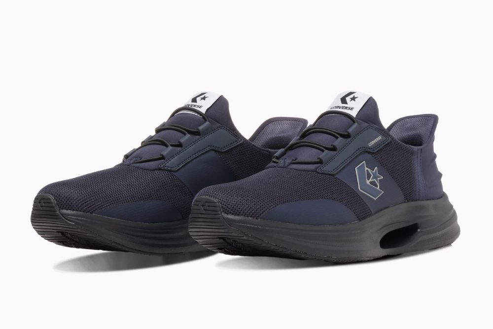 コンバース「ケイブスター スリットスライド」￥9,790／新色