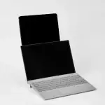 第3位　【出先の作業効率爆上げ】カフェでも“縦型デュアル”化がハンパない！さらに安く、軽量化したNECの「最強スタンド」を試してみた