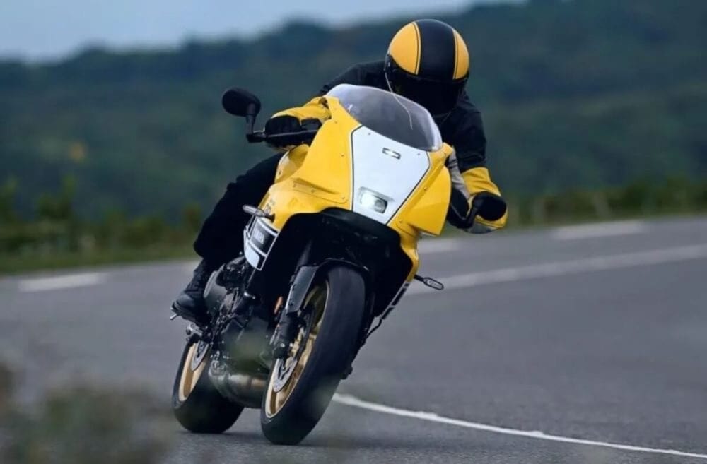 第1位　【反則級のカッコ良さ】ヤマハ「XSR900 GP」の新色が最高すぎる！ 80年代の伝説的レーサーを完全再現した“ネオクラシックの傑作”を徹底解説
