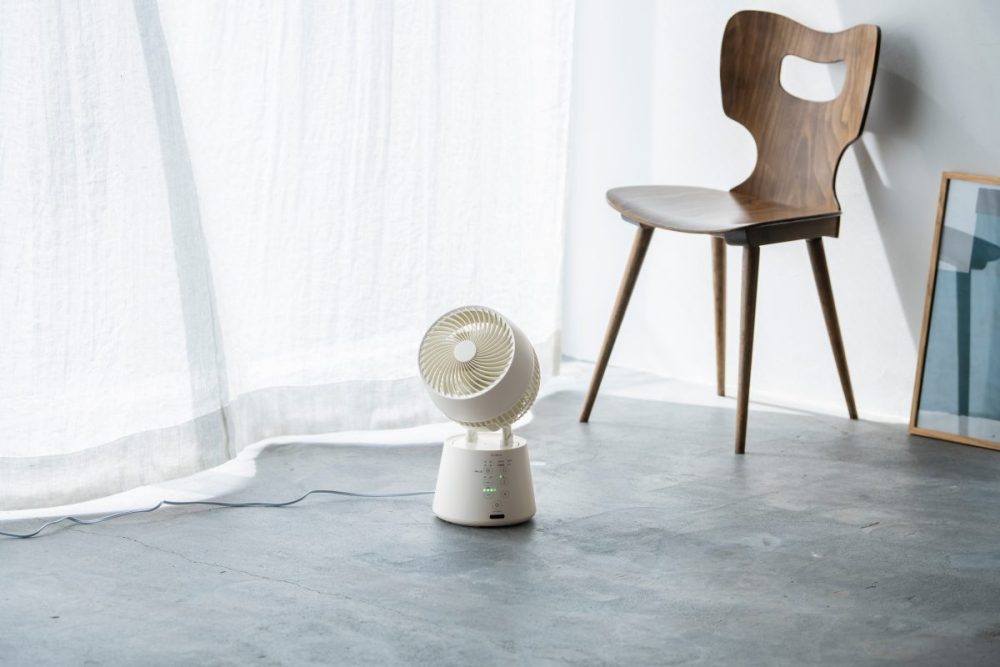 コンパクトかつ大風量。最大約23畳のお部屋のすみずみまで送風