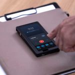 使いたいと思った瞬間、画面ワンタッチ＆側面のクイック録音ボタンを押すだけの簡単操作で、いつでもすぐに録音開始