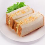 「白いたっぷりたまごサンド」