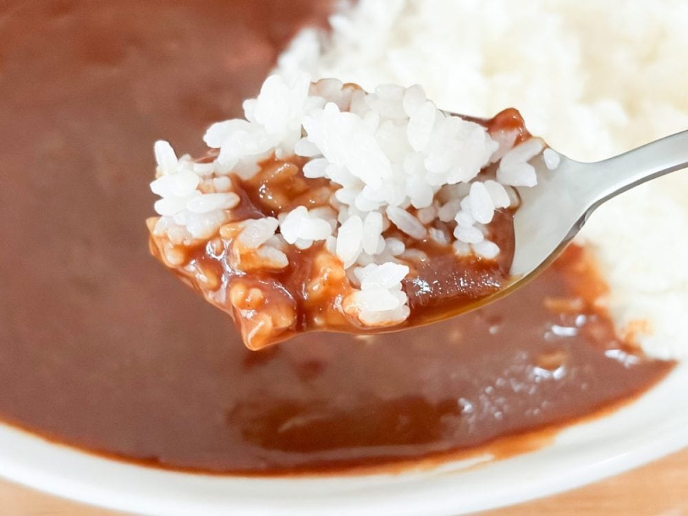 具材の牛肉はゴロっというほど大きくないけど、とてもやわらかく煮込んであります
