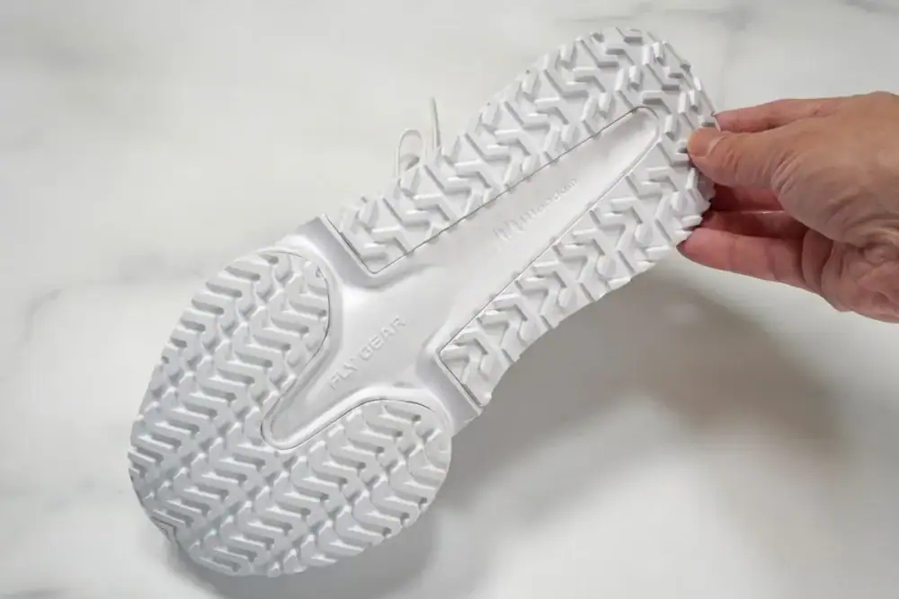 第1位　【ワークマン】3900円「疲れない＆蒸れない」神スニーカーが歩きやすすぎた！驚愕の6.5cm厚底を徹底レビュー