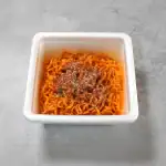 第2位　【激うま！カップ焼きそば】ピザハットに男梅まで!? “完成度高すぎコラボ”最新ベスト3「1位はホンモノすぎて脳バグるマルゲリータ」