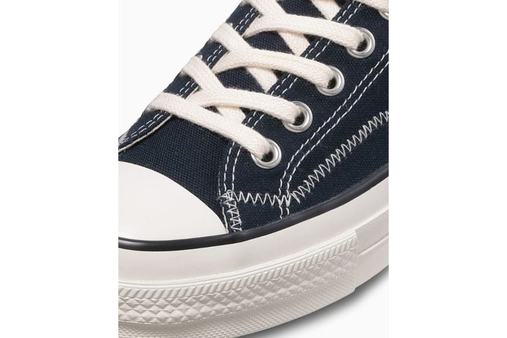 サイドステッチには、ヨットの帆などに用いられるジグザグステッチを採用