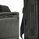 手持ちに便利な「トップハンドル」と、網棚への上げ下ろしに便利な「サイドハンドル」を装備