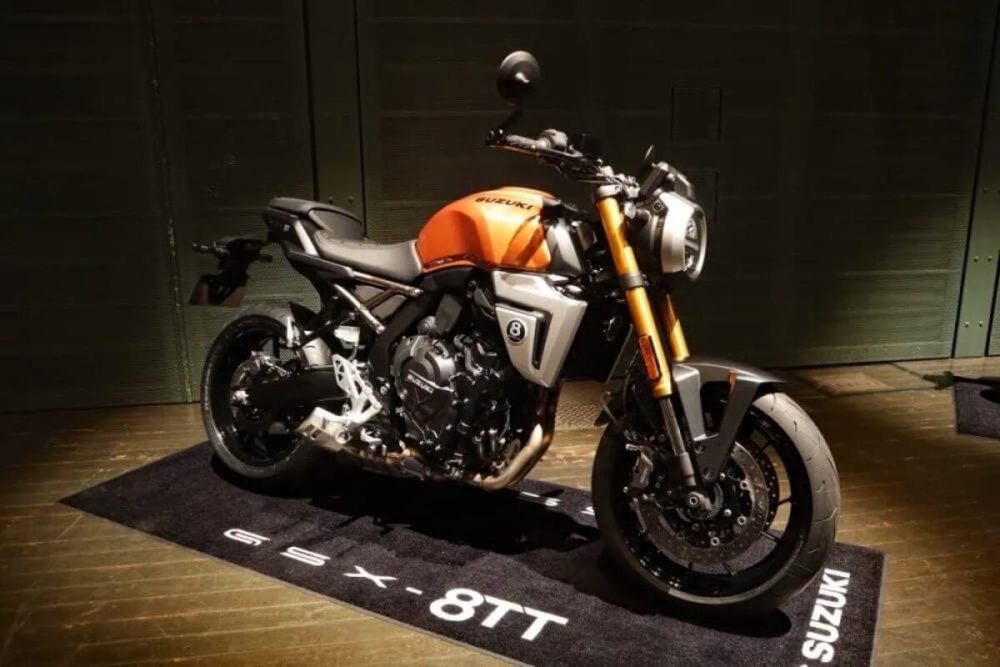 第2位　【初速で受注1000台超え】スズキの新型「GSX-8T / 8TT」が大ヒット。イタリアンデザインと最新装備の融合がたまらない
