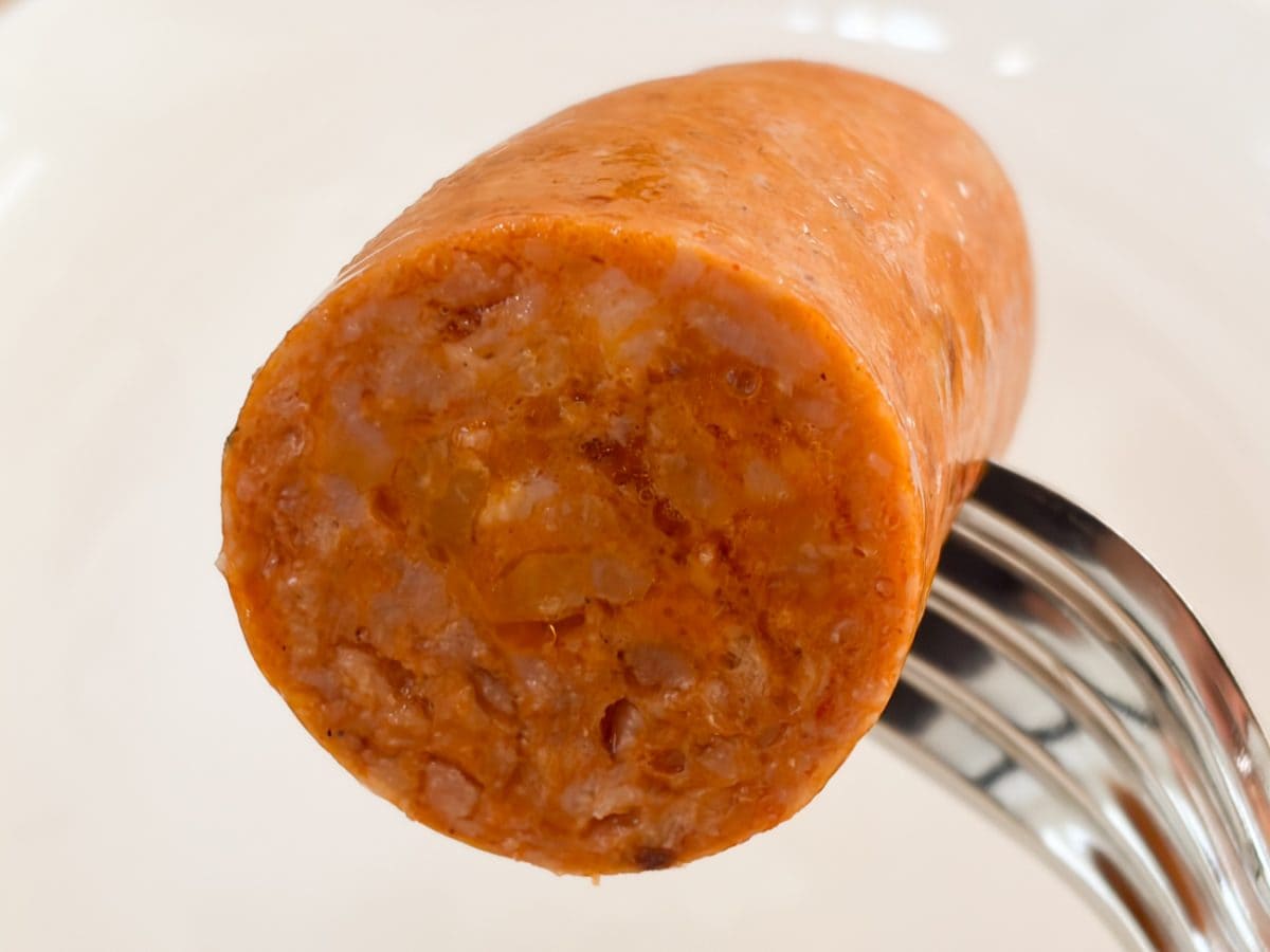 「スパイシー」は肉の旨みを感じながらも、その名と通りスパイシーな仕上げ