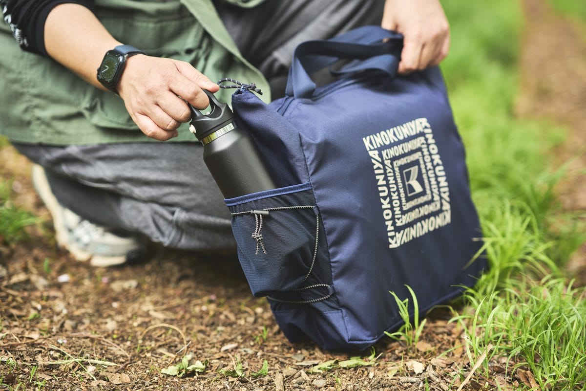 左右にボトルホルダー