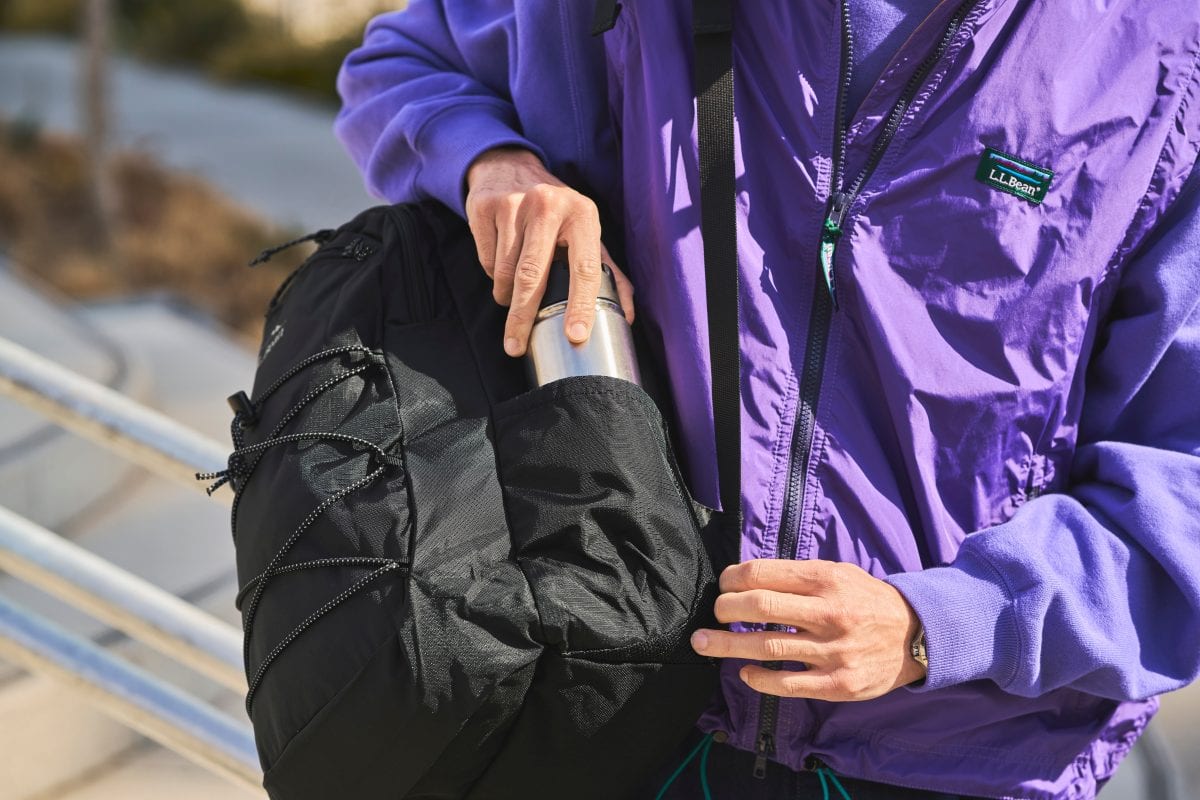 ドリンクボトルが入るサイドポケット