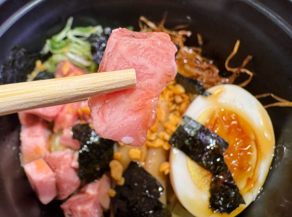 肉感あふれるチャーシューの食べ応えも抜群