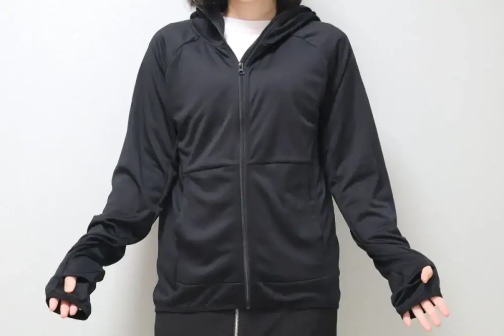 第1位　【完売必至のワークマン】あの「不審者パーカー」が進化して再登場！UVカット95％で2300円の2026年版もやっぱり…“怪しい”!?