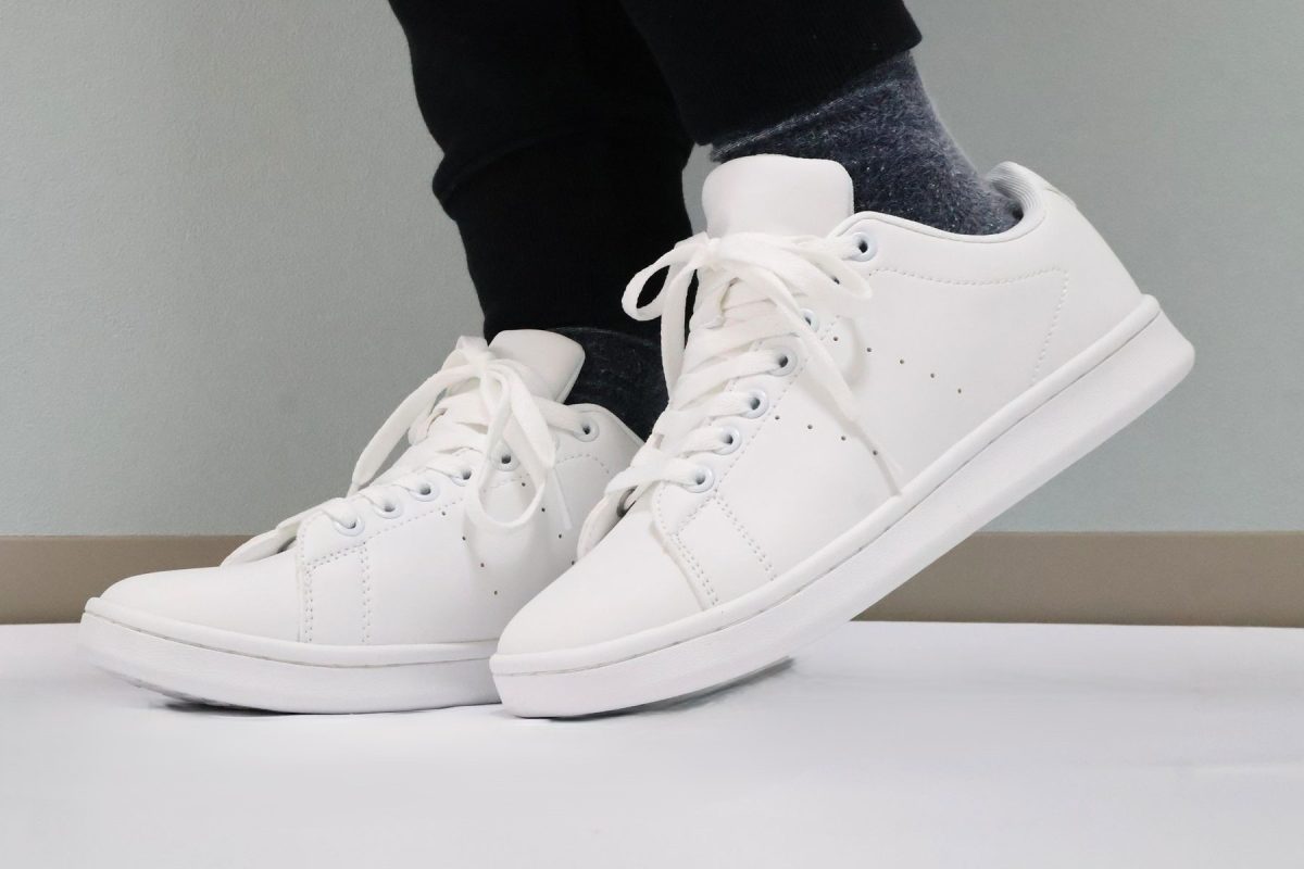 トライアル　「よごれにくい、クリーンに履けるスニーカー」