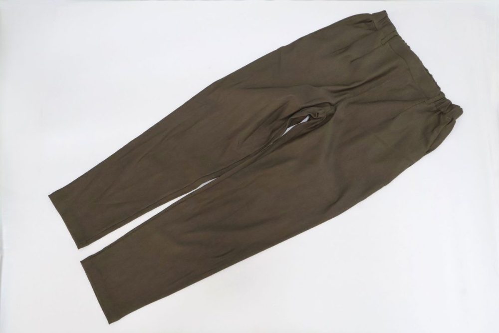 ストレッチパンツの「ノビルノ」