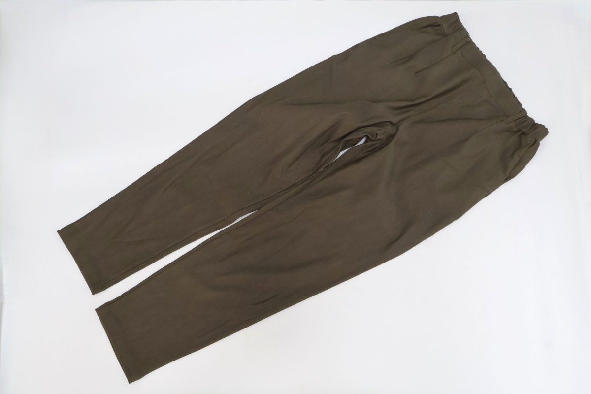 ストレッチパンツの「ノビルノ」