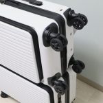 キャスターが邪魔だが……