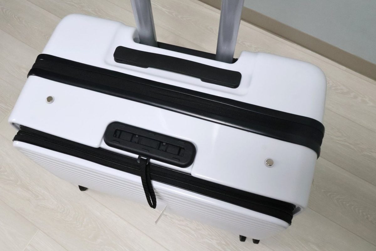 強力な磁石で上下を固定