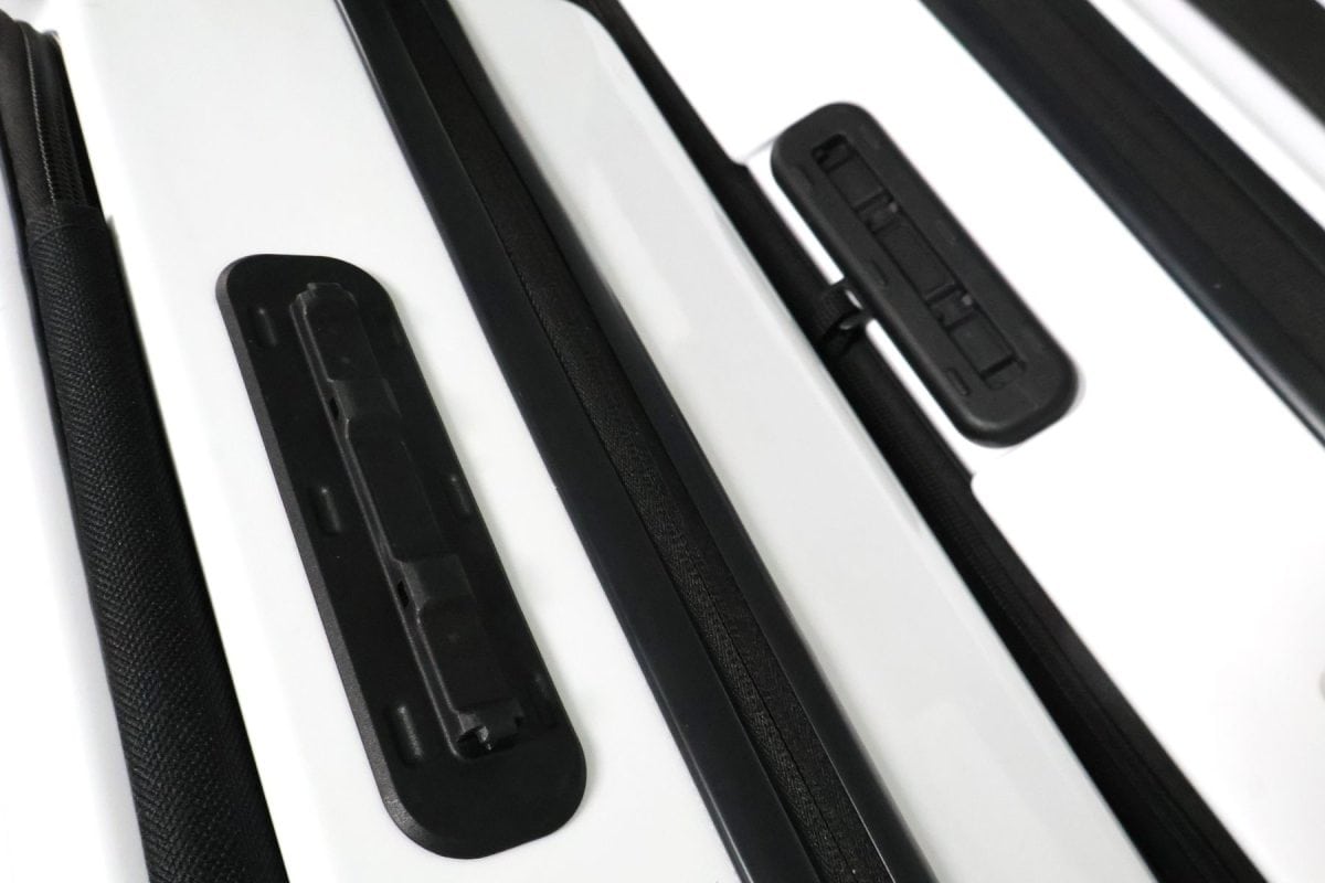 上下に凸凹のパーツがついているのでずれたりしない