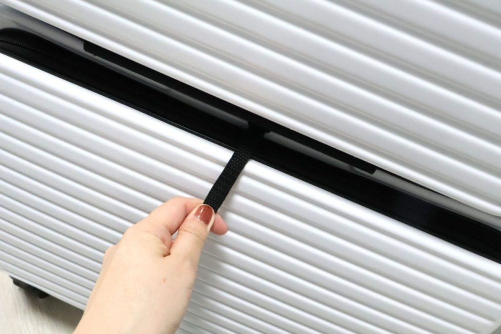 分割時はこの紐をひっぱりながら