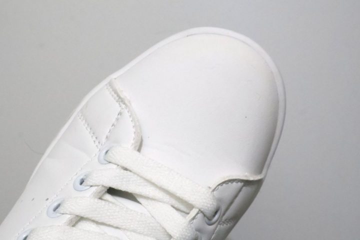 【ワークマンも驚愕!?】真っ白なのに汚れにくい!トライアルの「3,289円スニーカー」の実力をガチ検証