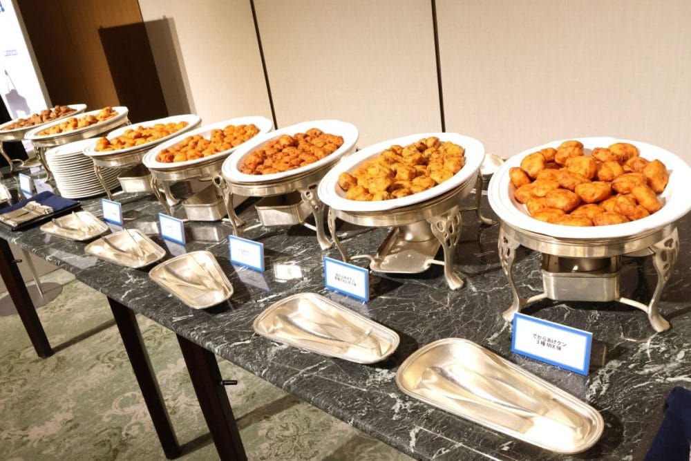 ホテルでメディア向けに振る舞われた過去のからあげクン