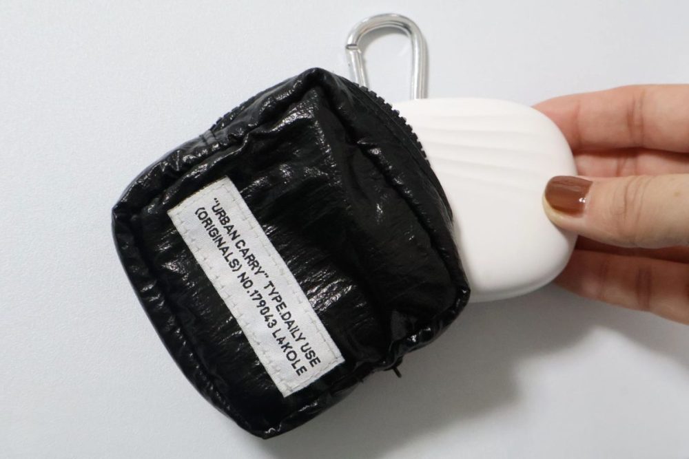 ポーチに入れて使用すると持ち運びには便利