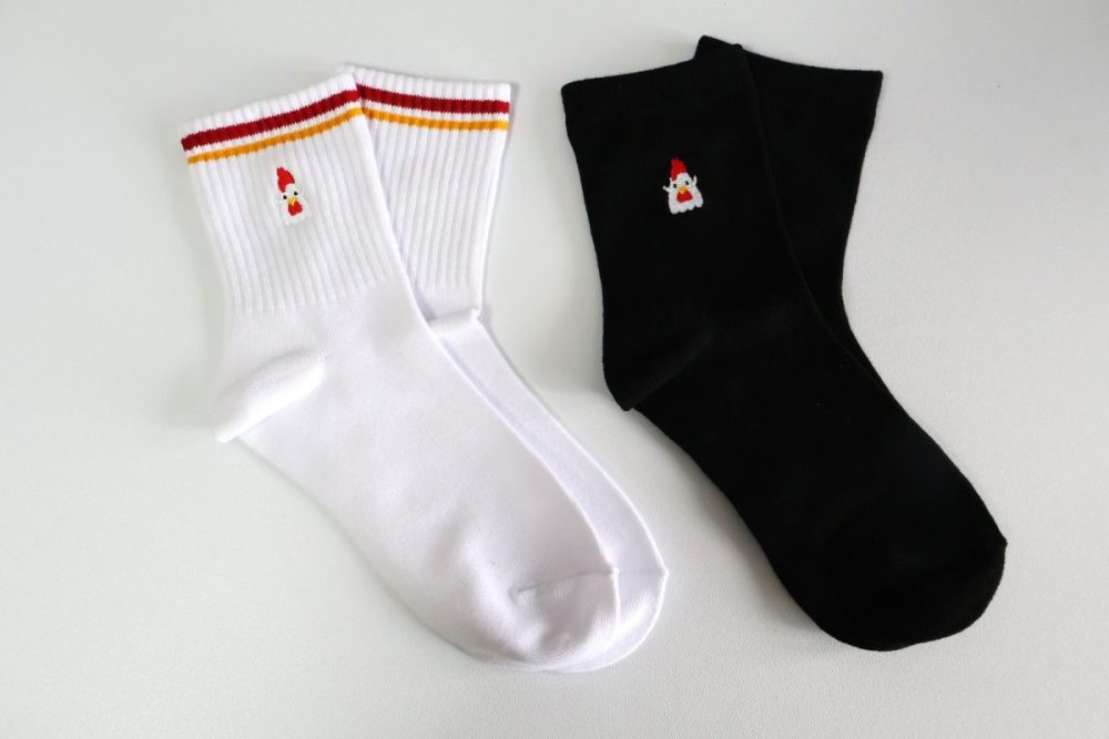 からあげクン靴下　ライン/ブラック