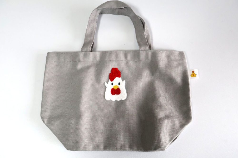 からあげクンランチトートバッグ（もこもこ刺しゅう）