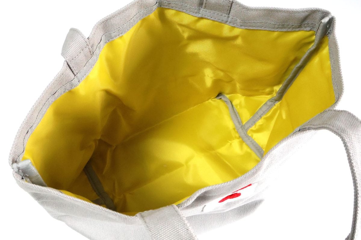 マチがあって容量も大きい