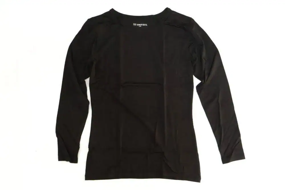 吸湿・発熱インナーの「オンフィール」