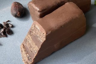 【猛暑35度でも溶けないチョコ!?】「常温で持ち運べる」最新スイーツ実食！メリーチョコレートの新作ミルフィーユが夏の手土産に最強すぎた