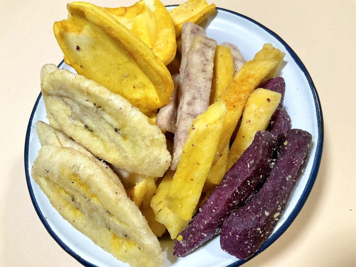 【カルディで見つけたら即買い】手が止まらない…“中毒性最強”チップスBEST3「1位は罪悪感ゼロの贅沢おやつ」