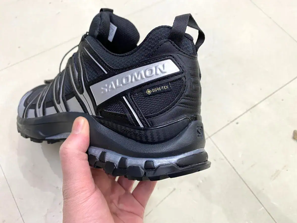 ワークマン“雨でも無敵”2500円の防水シューズ、「GORE-TEX®搭載で無双